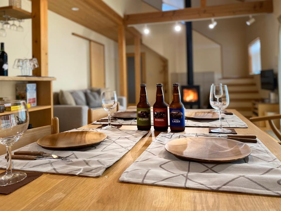 Food and drinks, Dining area, Food