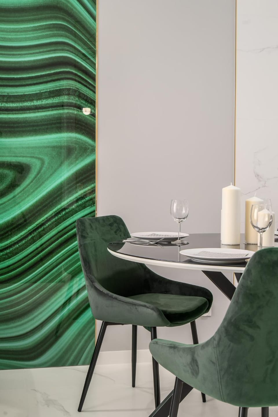 Food and drinks, Decorative detail, Dining area, Family