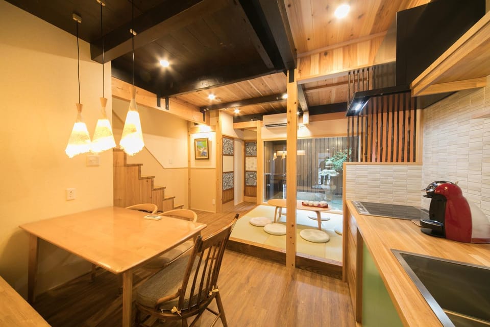 Nishodo Machiya HIKARU OIKE House in Kyoto