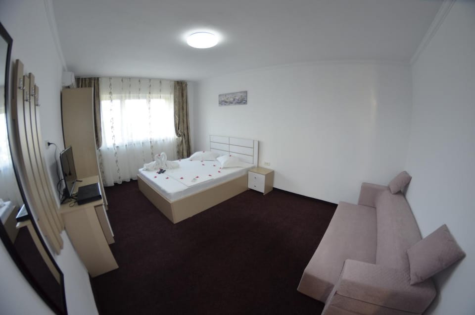 APARTAMENT RAZVAN HOLIDAY COSTINESTI Apartment in Constanța County