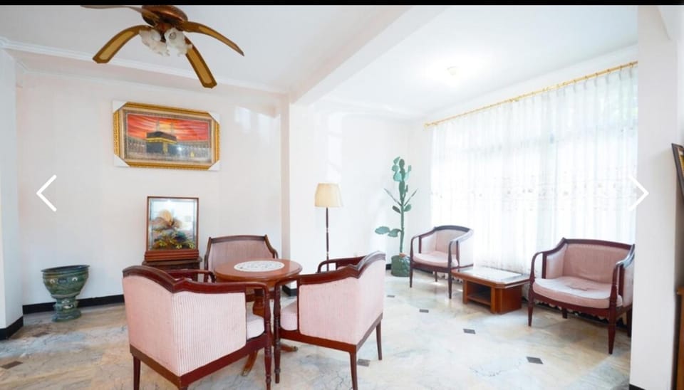 Living room, Area and facilities