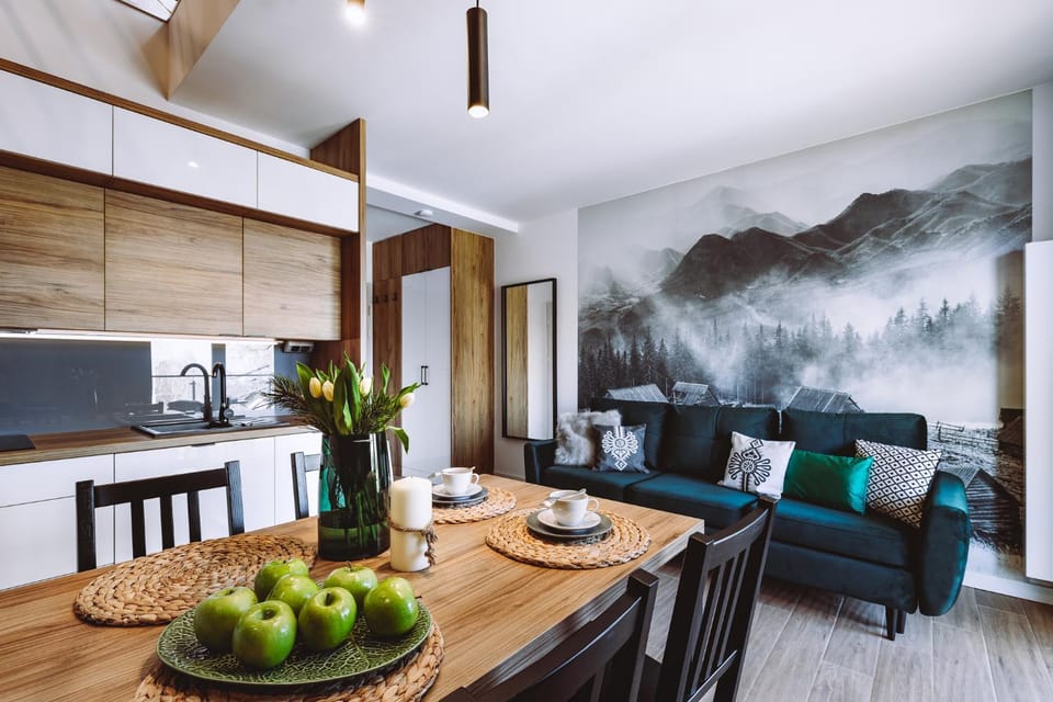 Kitchen or kitchenette, Living room, Seating area, Dining area