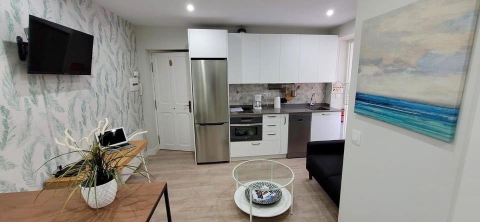 TV and multimedia, Coffee/tea facilities, Kitchen or kitchenette, Lobby or reception, Seating area, Dining area, dishwasher, minibar, pet friendly, stove