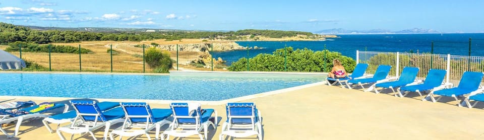 Martigues, Camping de l'Arquet **** Campground/ 
RV Resort in Provence-Alpes-Côte d'Azur