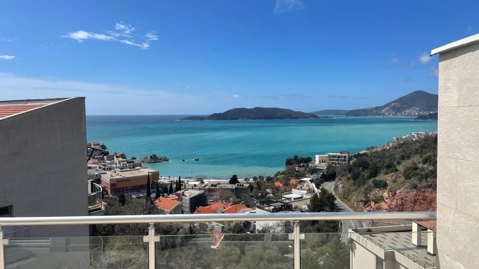 Lux Pržno View Penthouse Apartment in Budva Municipality