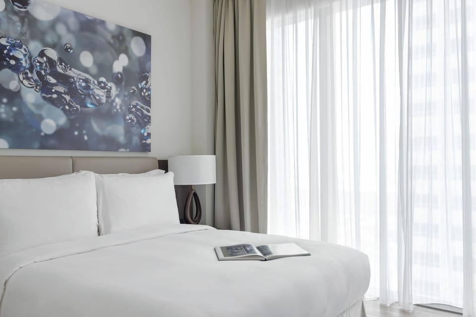 TV and multimedia, Bedroom, City view