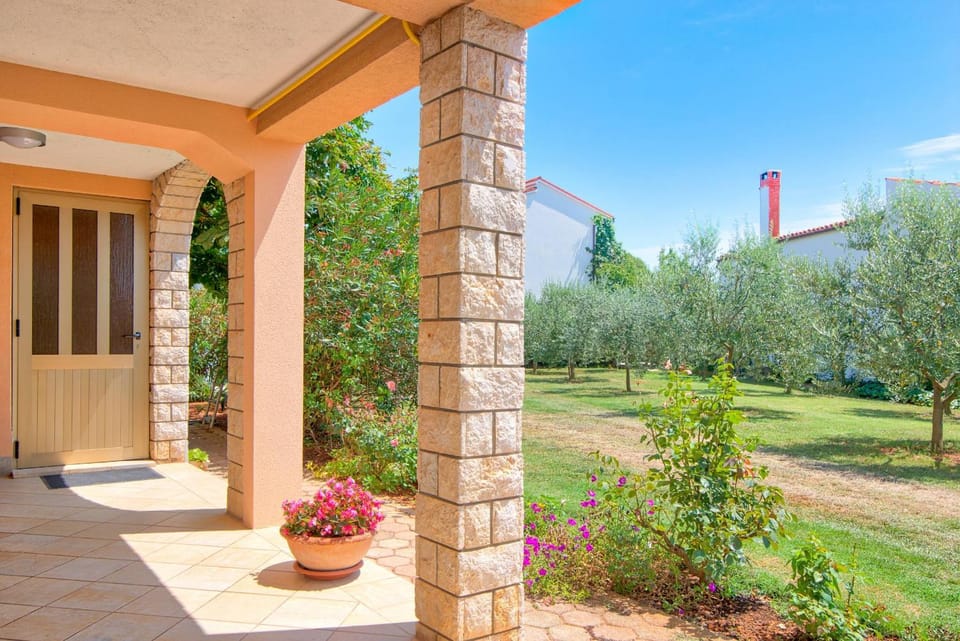 Property building, Garden