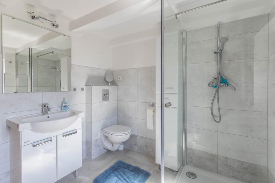 Bathroom, Living room