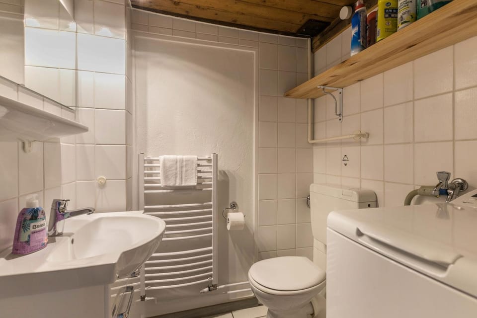 Bathroom, Living room