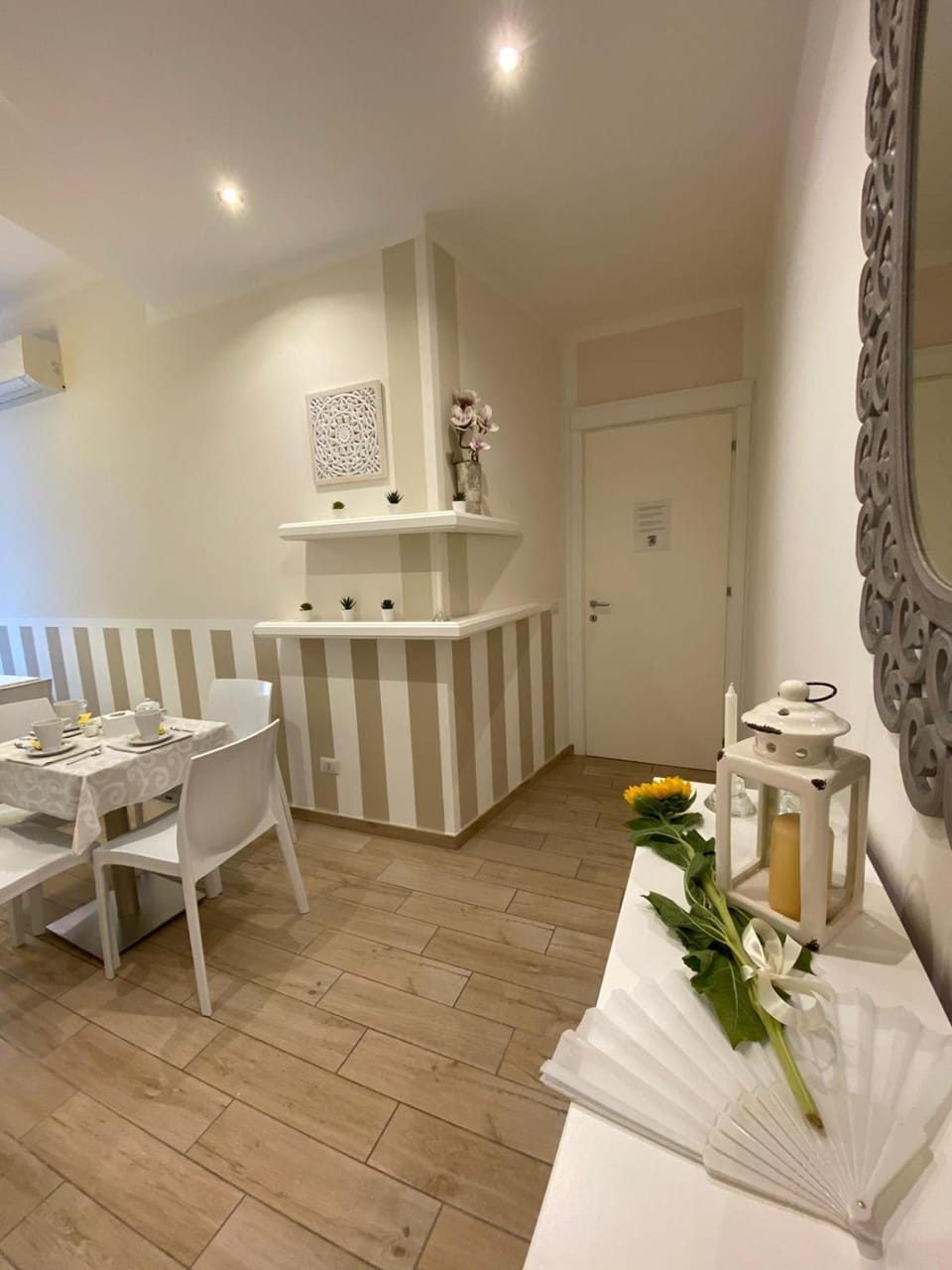 Coffee/tea facilities, Living room, Lobby or reception, Seating area