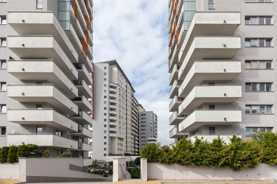 Property building, Neighbourhood, Area and facilities