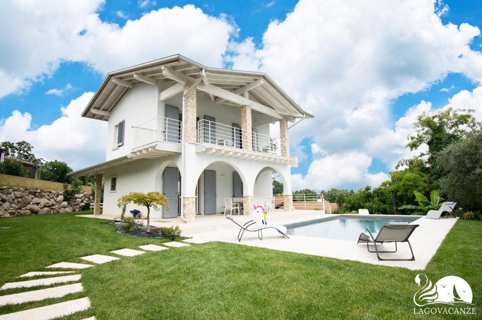 Facade/entrance, Pool view