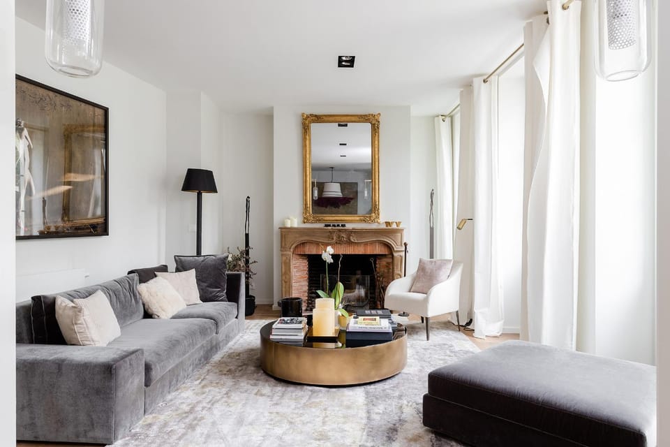 Living room, Seating area