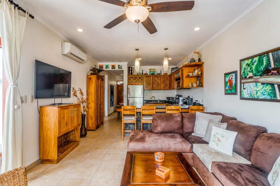 La Paloma Blanca D2 Apartment in Jaco