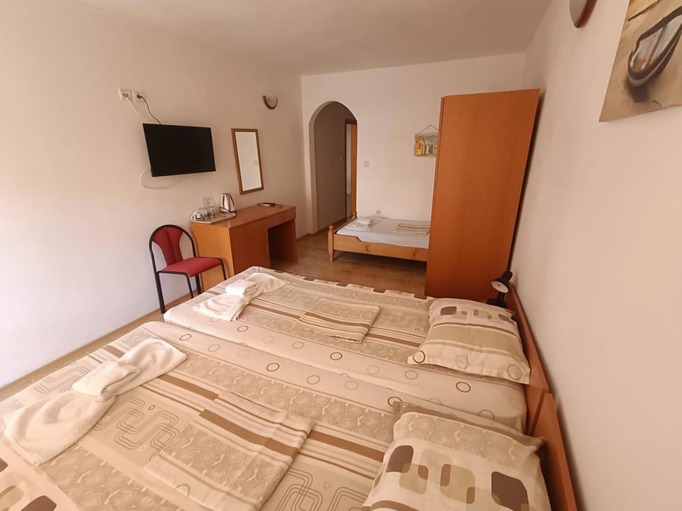 Tony Guest House Bed and Breakfast in Sozopol