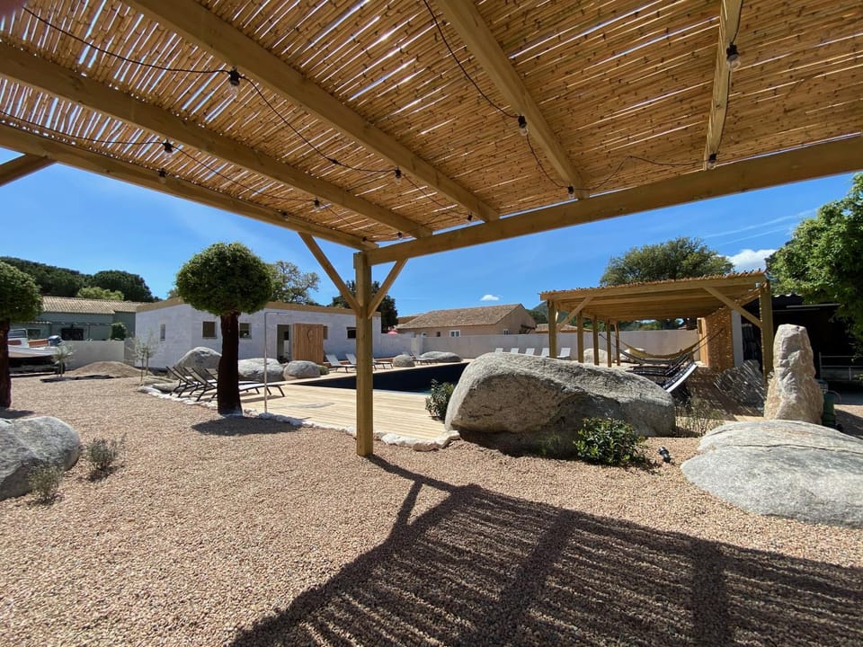 Patio, Garden view