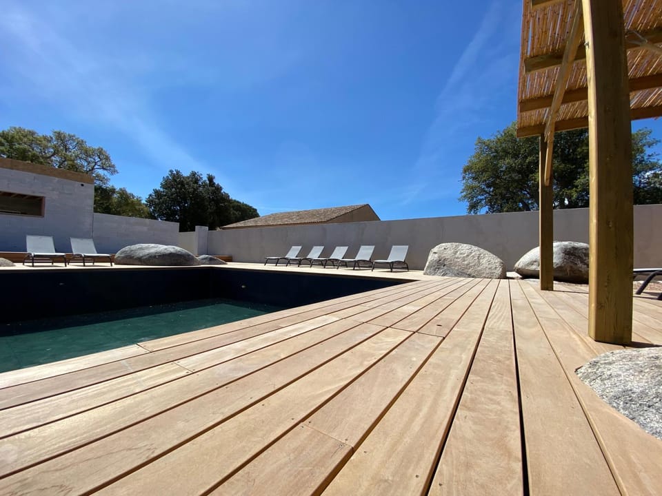 Patio, Day, Pool view, Swimming pool, sunbed