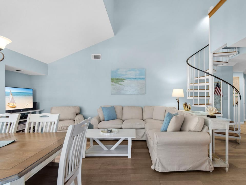 TV and multimedia, Living room, Seating area, Dining area, furniture