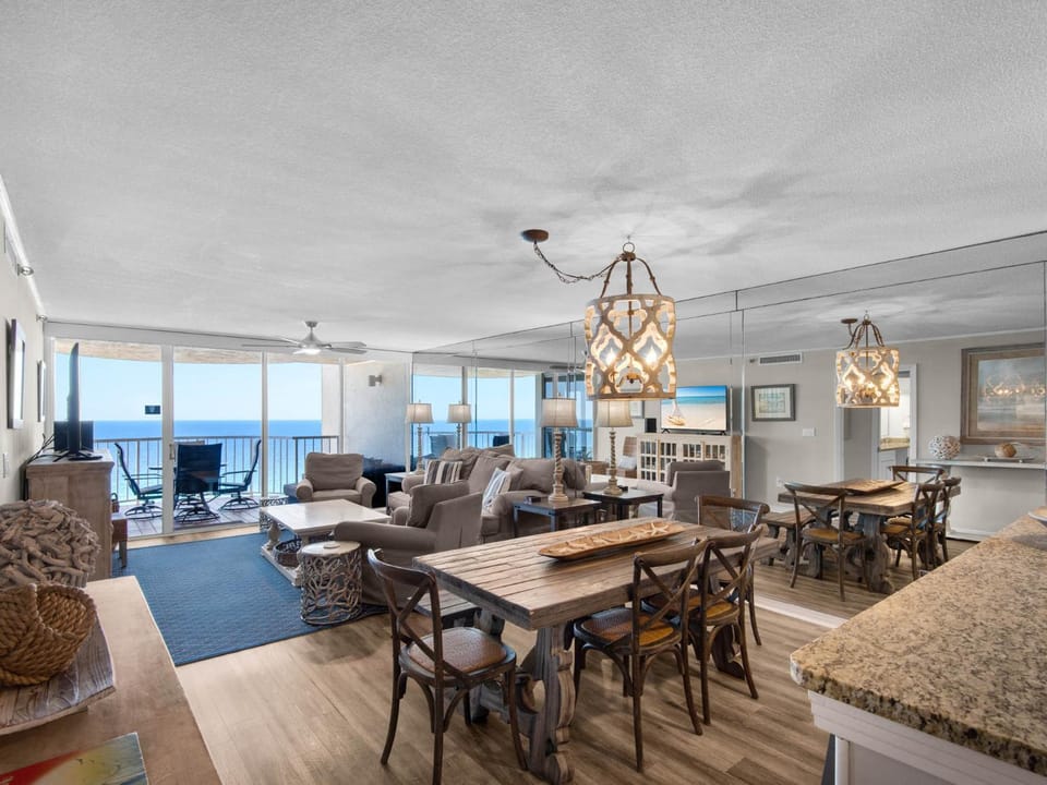 Day, TV and multimedia, Balcony/Terrace, Kitchen or kitchenette, Living room, Seating area, Dining area, Sea view, furniture