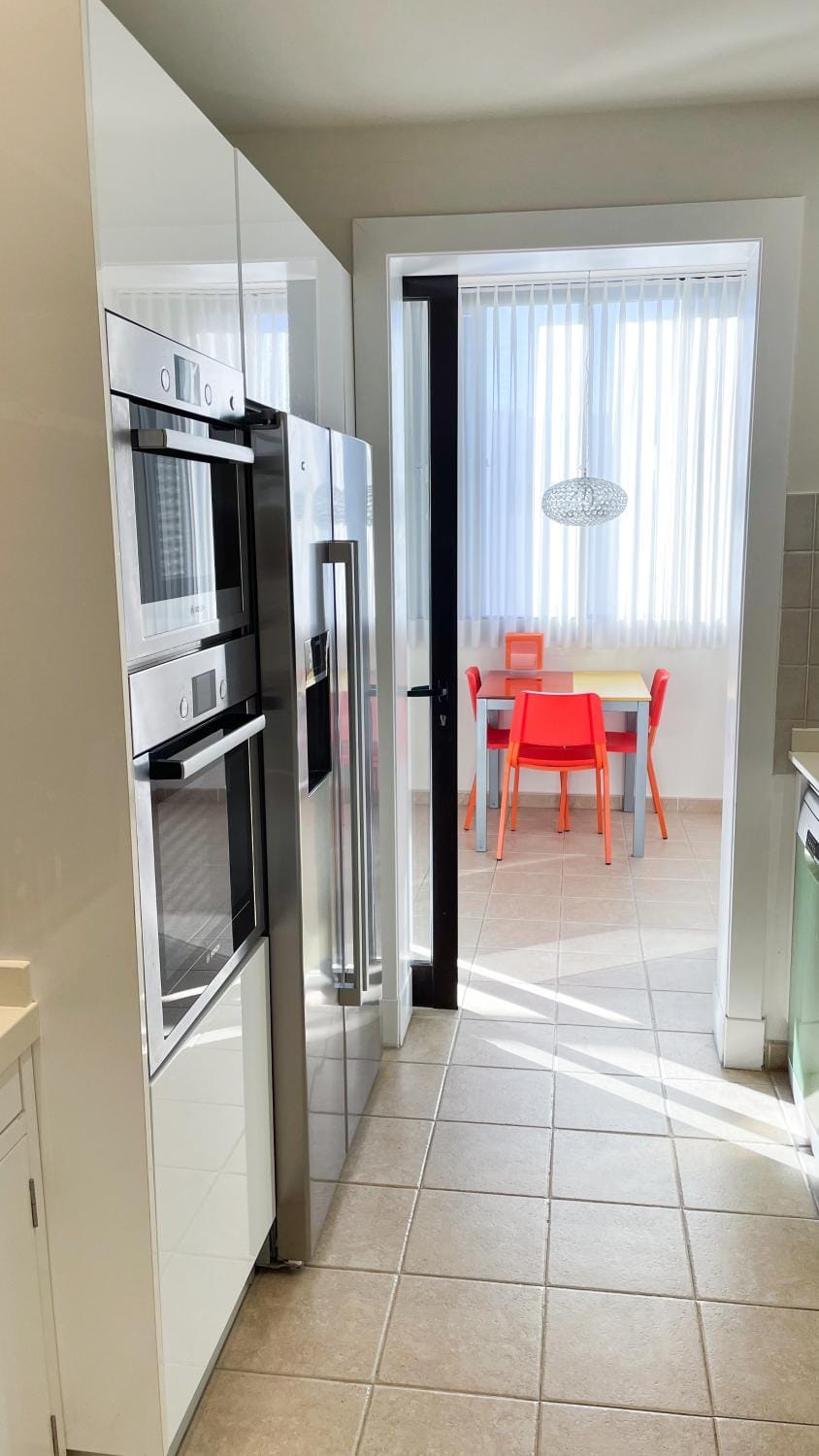 Kitchen or kitchenette, Breakfast, locker, pet friendly, kitchen