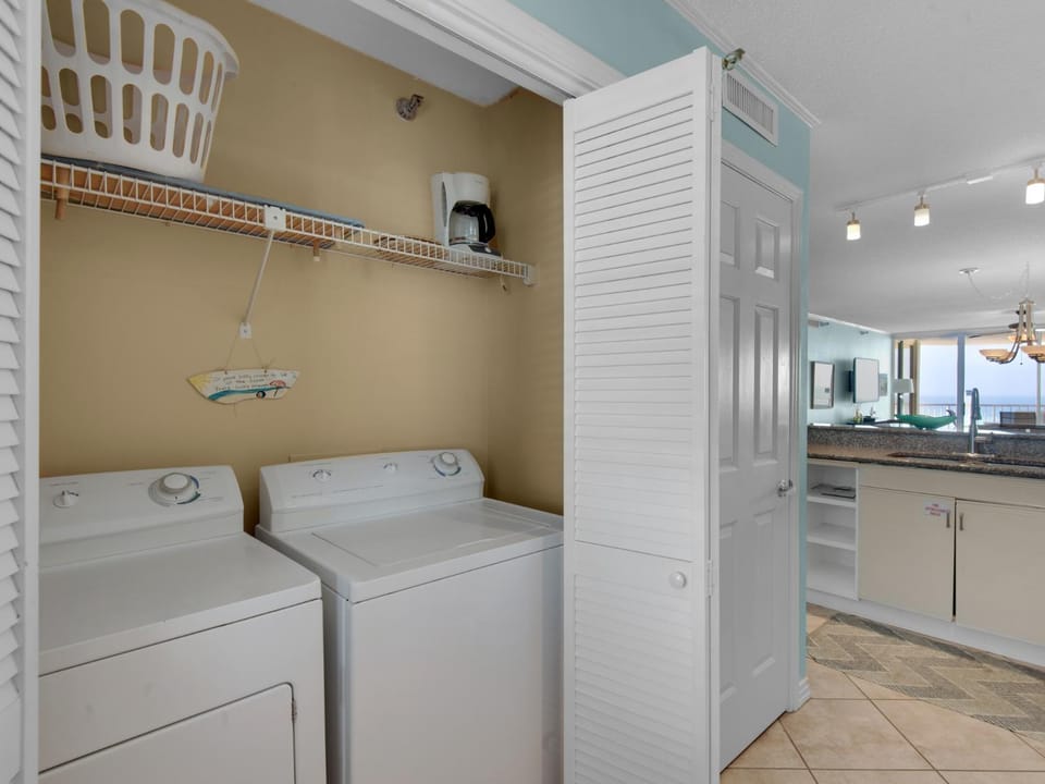 Day, storage, laundry, washing machine, dryer
