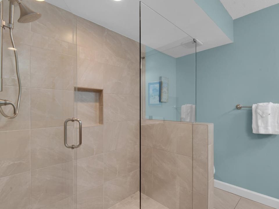 Shower, Bathroom, towels