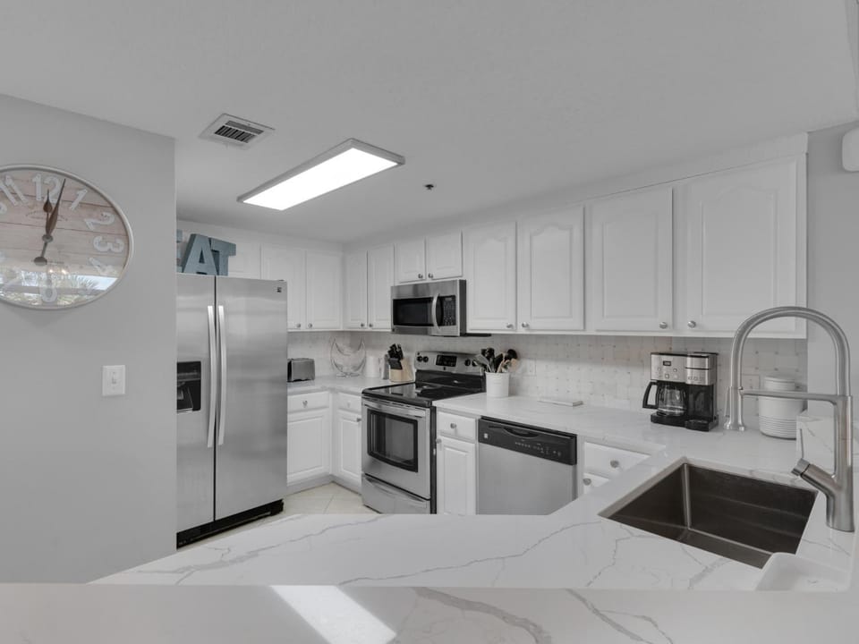 Jade East Towers 0120 by Newman-Dailey Apartment in Destin