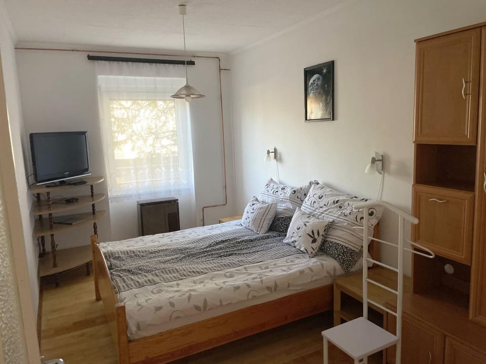 Fészek Apartmanház Apartment in Hungary