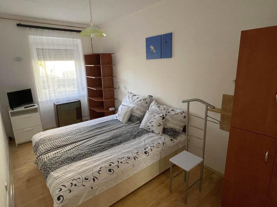 Fészek Apartmanház Apartment in Hungary