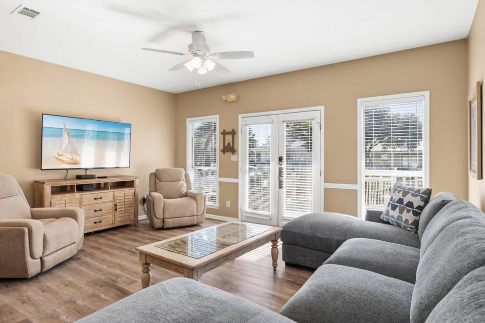 Waterfall Cottage by Newman-Dailey House in Destin