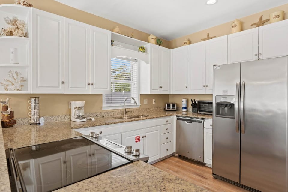 Waterfall Cottage by Newman-Dailey House in Destin