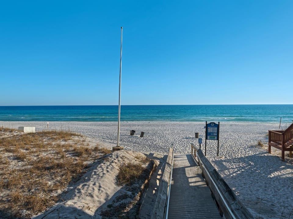 Crew Rest by Newman-Dailey House in Destin