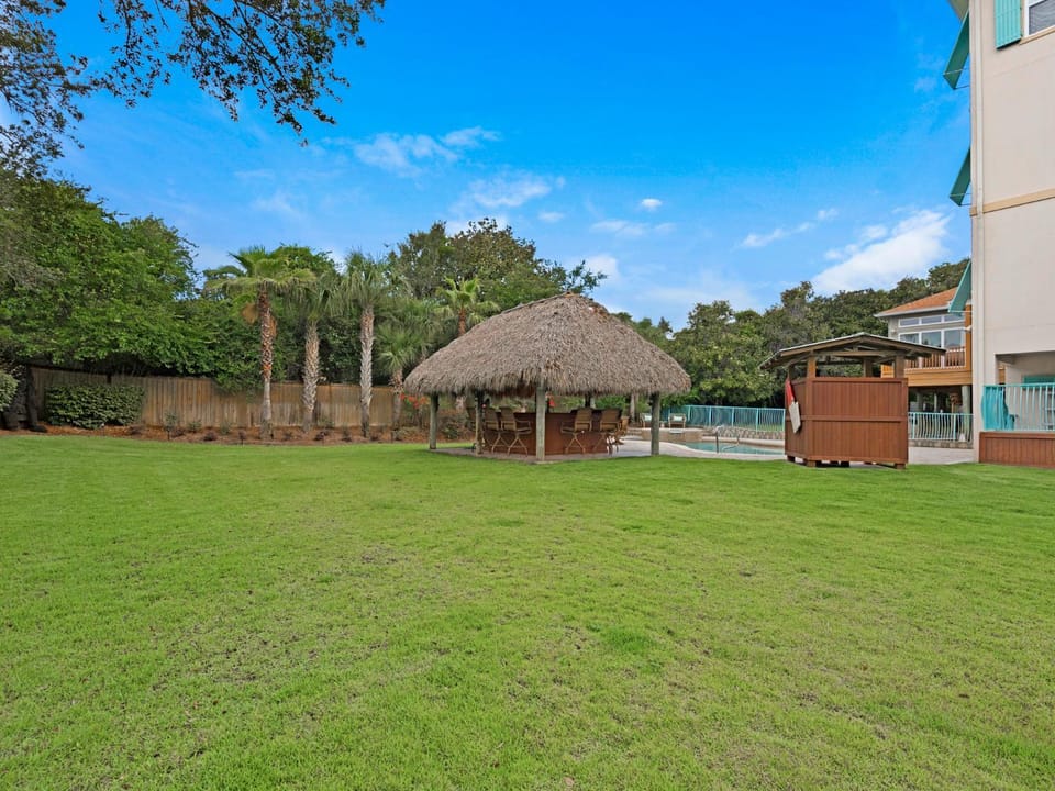 ReGrouper by Newman-Dailey House in Miramar Beach
