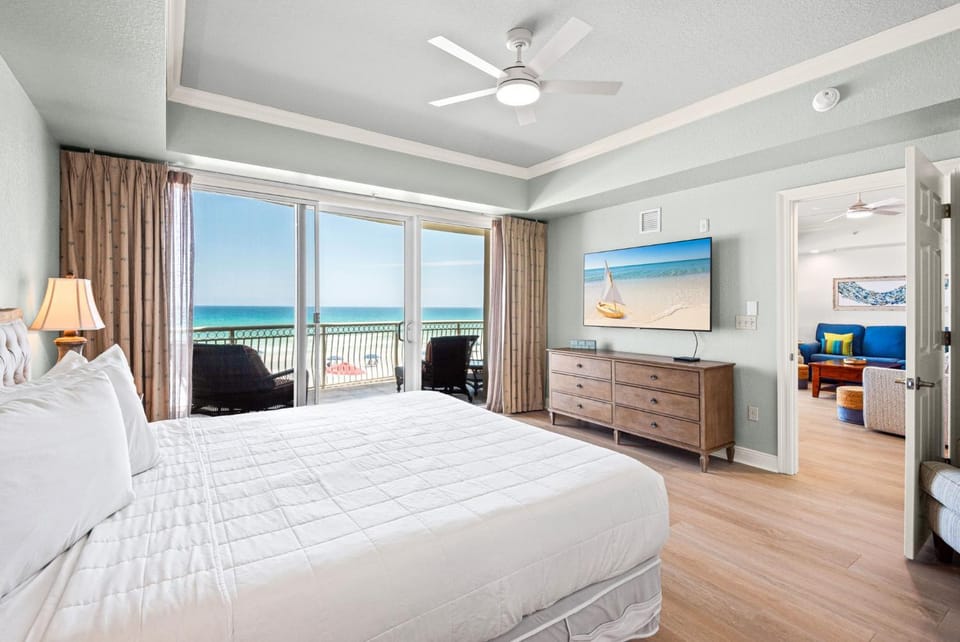 Bed, Day, Summer, TV and multimedia, Balcony/Terrace, Beach, Bedroom, Sea view, furniture