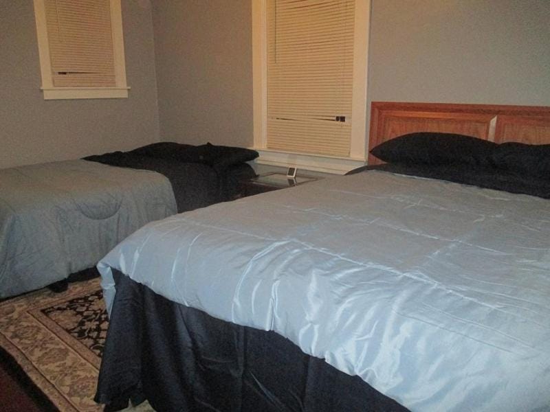 E Michigan Walk Up Furnished 1 Bedroom APT Apartment in Lansing