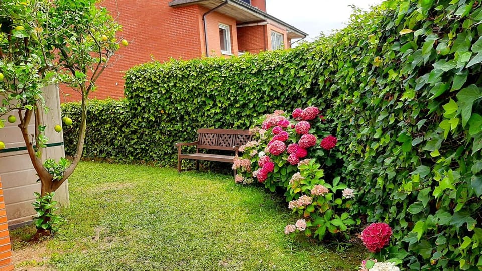 Apartamento con espectacular Jardín cerca de Playa Apartment in Cantabria
