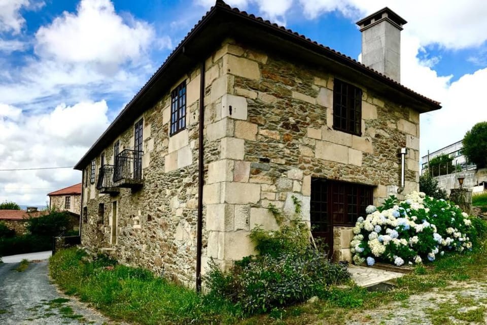 Casa da Calzada House in Galicia