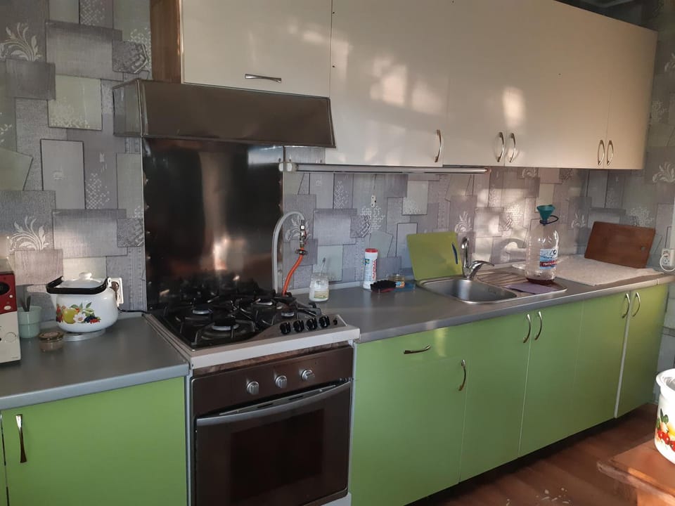Kitchen or kitchenette, Communal kitchen