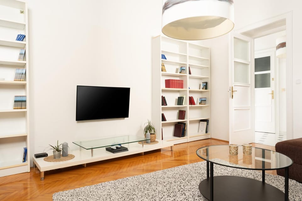 Artistic luxury flat with Colosseum view Apartment in Pula
