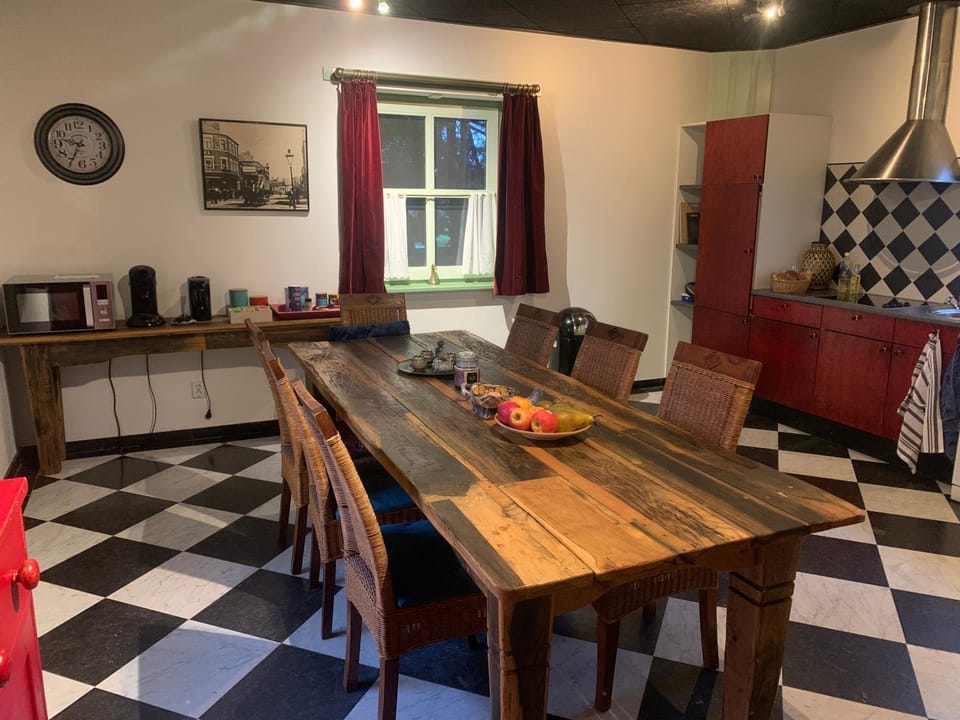 Kitchen or kitchenette, Living room, Dining area