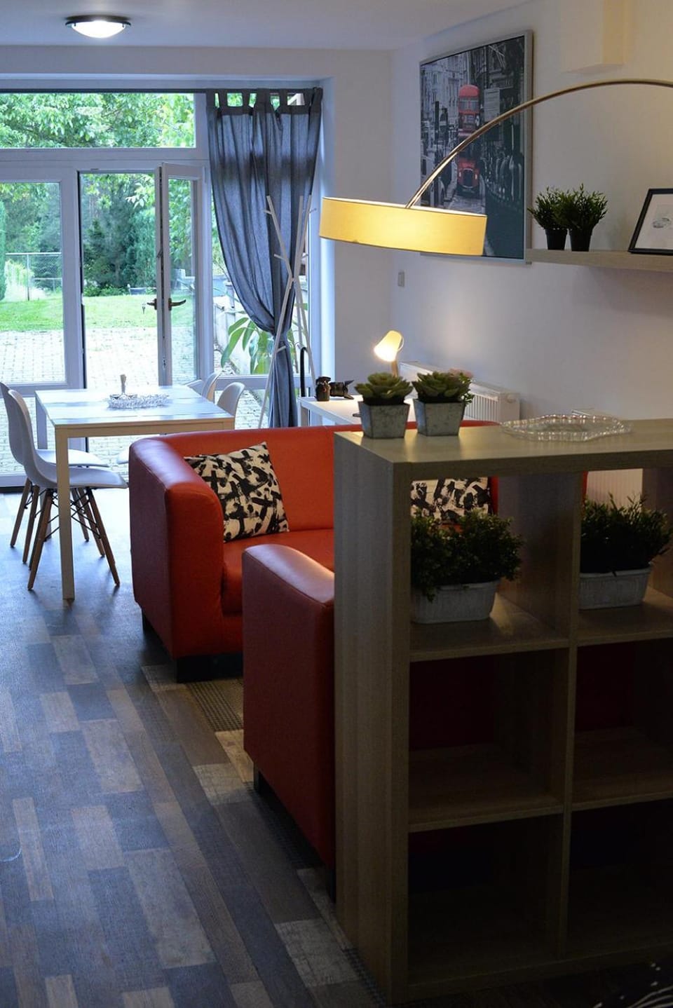 Living room, Dining area