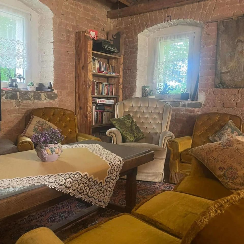 Library, Living room, Seating area