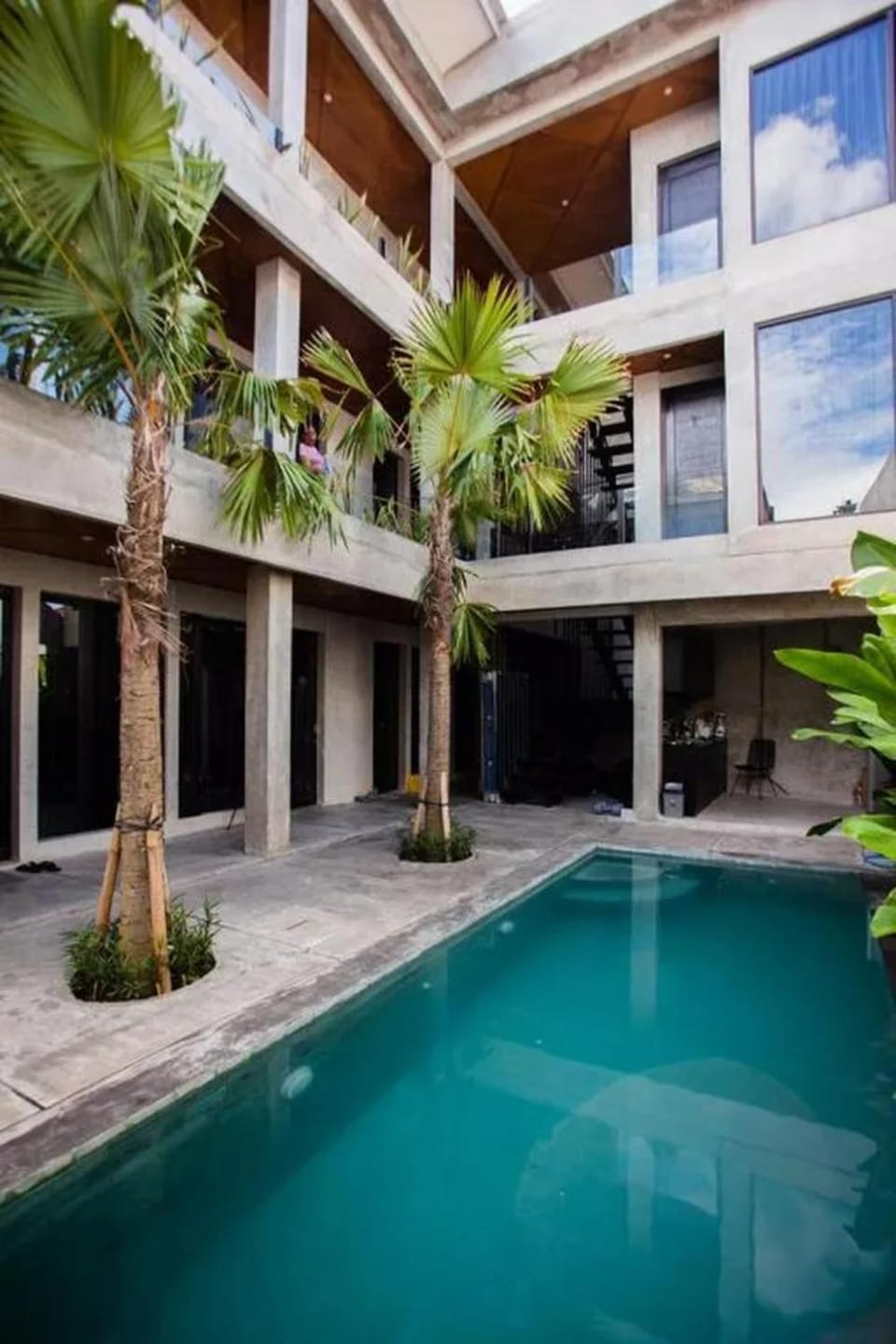 Swimming pool