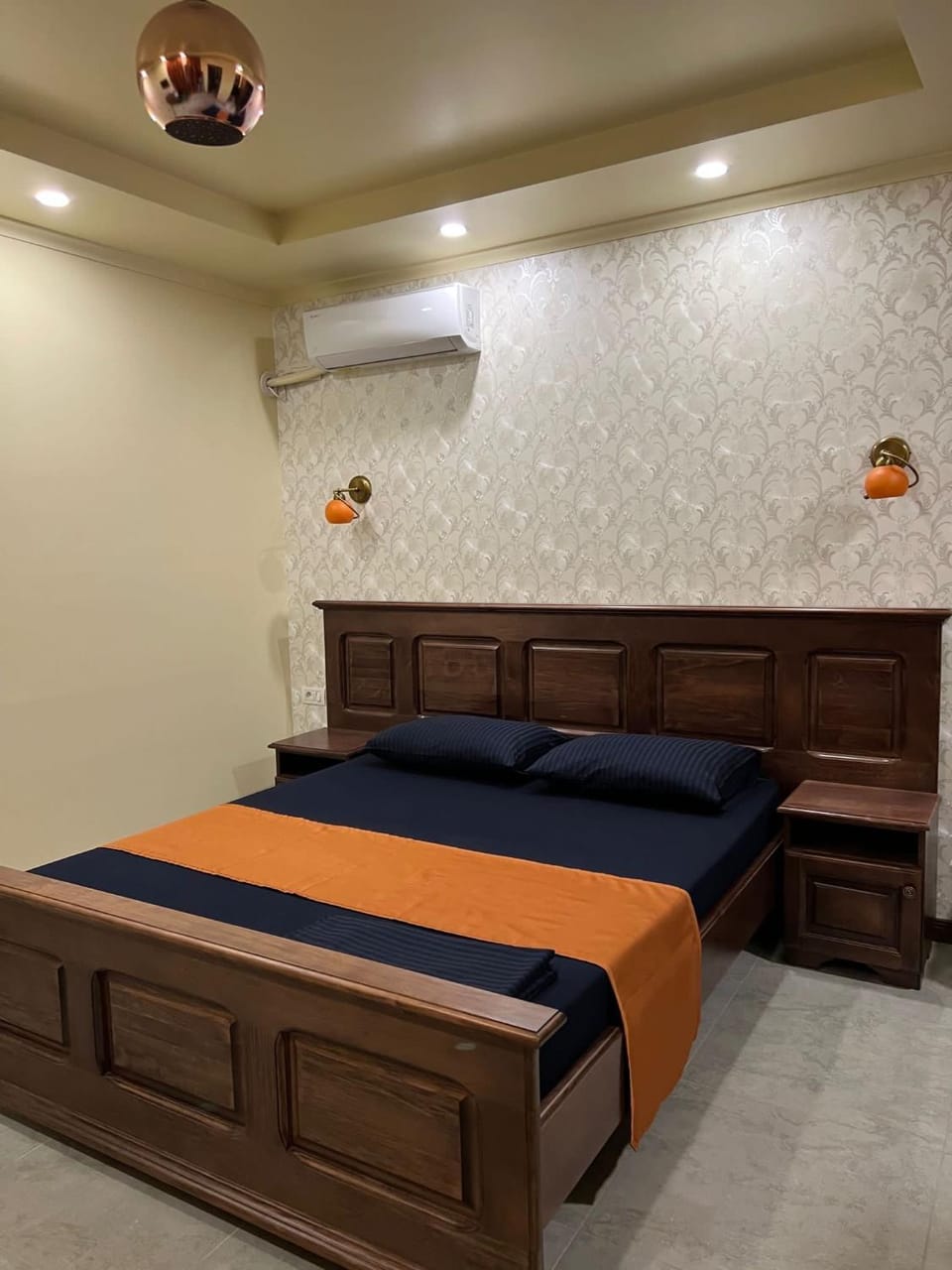 Bed, Photo of the whole room