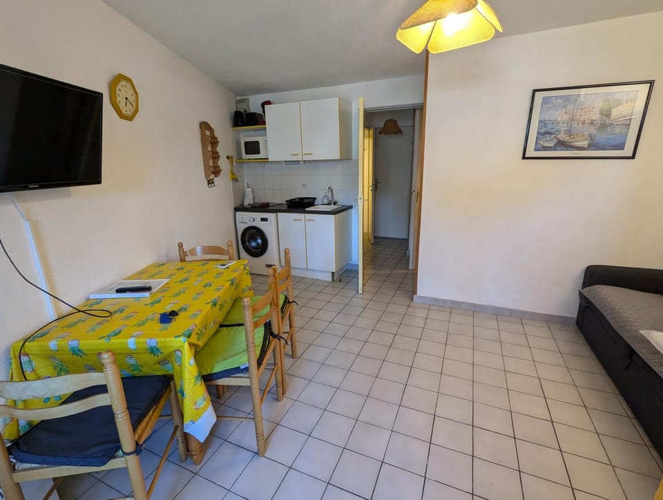 Living room, kitchen