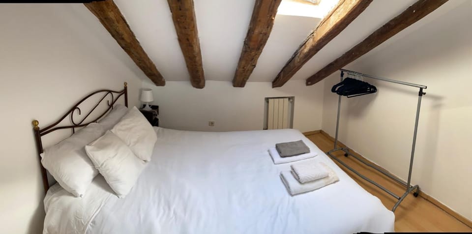 Stylish 1-Bedroom Apartment in Malasaña-Central Madrid Apartment in Centro