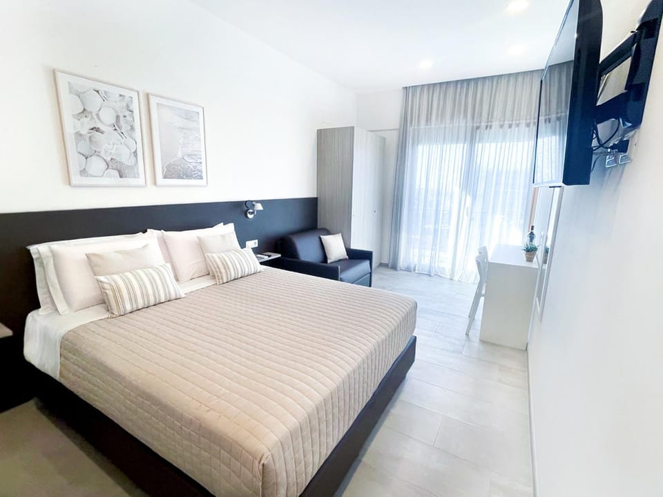 Bed, View (from property/room), Bedroom