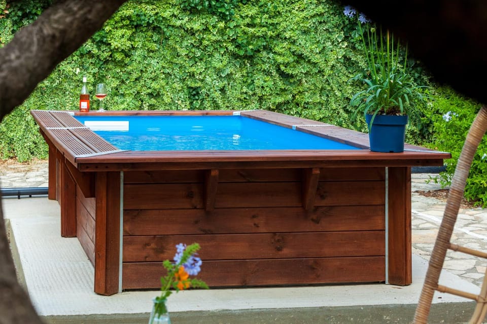 Swimming pool, children