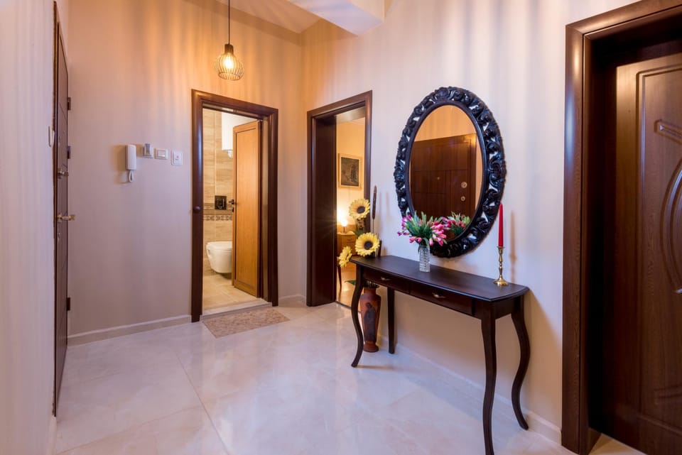 Sea Garden Apartment - First Beach line & Free parking Apartment in Burgas