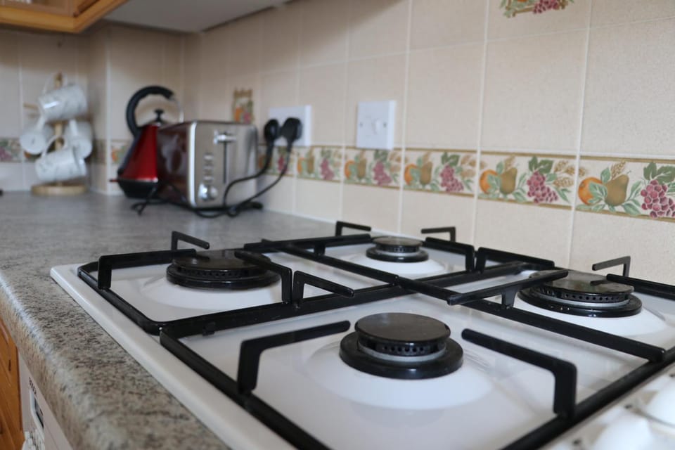 Cosy & Spacious 5 bedroom Luxurious Home House in Dartford